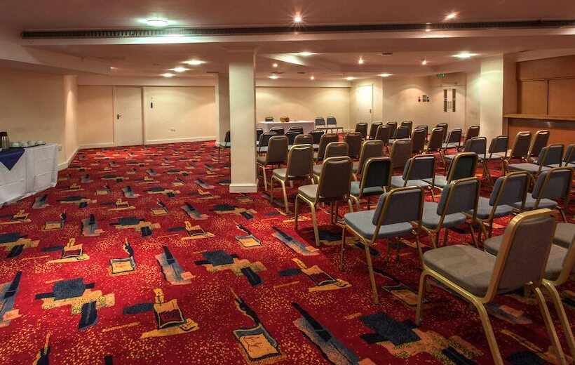 فندق The Roundhouse