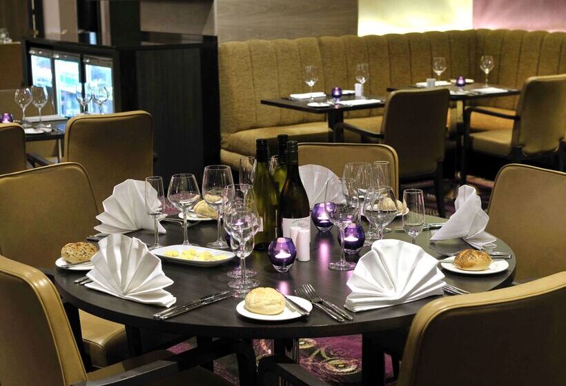 هتل Doubletree By Hilton  London  West End