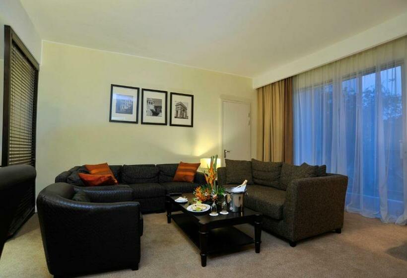 فندق Golden Tulip Accra