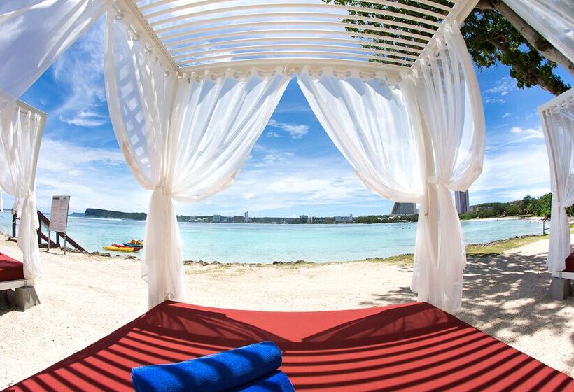هتل Hilton Guam Resort And Spa