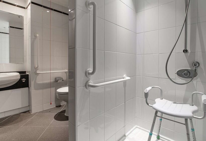 هتل Hilton London Metropole