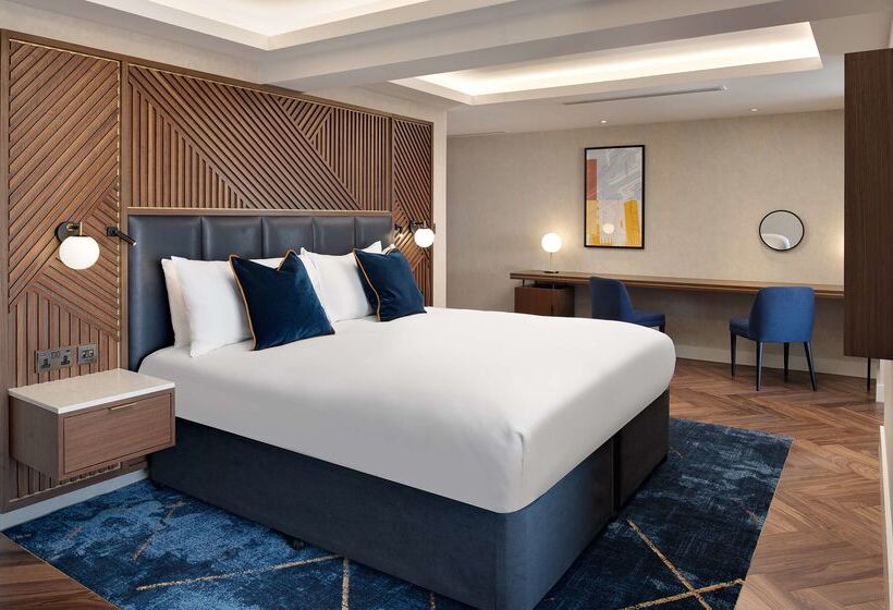 هتل Hilton London Metropole