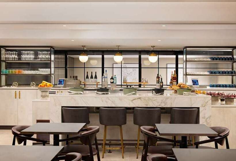 هتل Hilton London Metropole