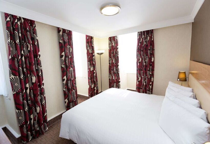 هتل Hilton London Olympia