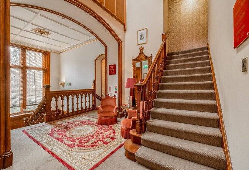 Отель Muthu Newton