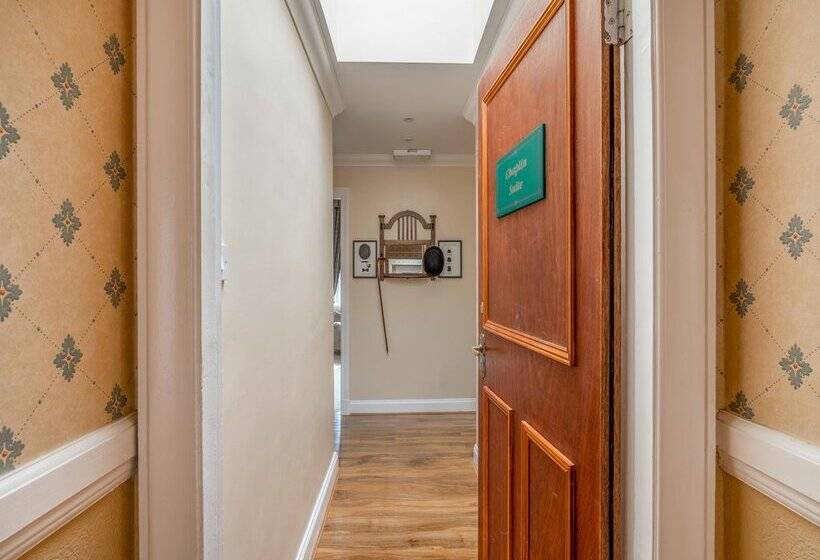 Отель Muthu Newton