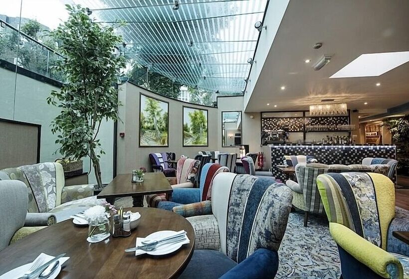 هتل The Colonnade