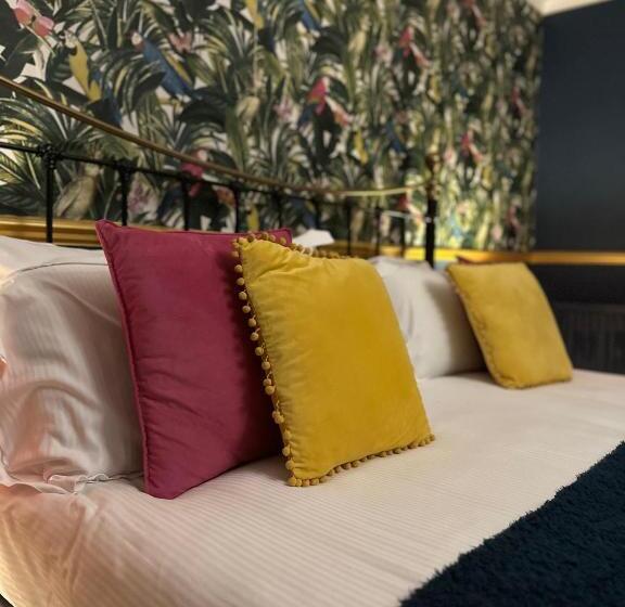 בית מלון כפרי The Kings Arms Inn