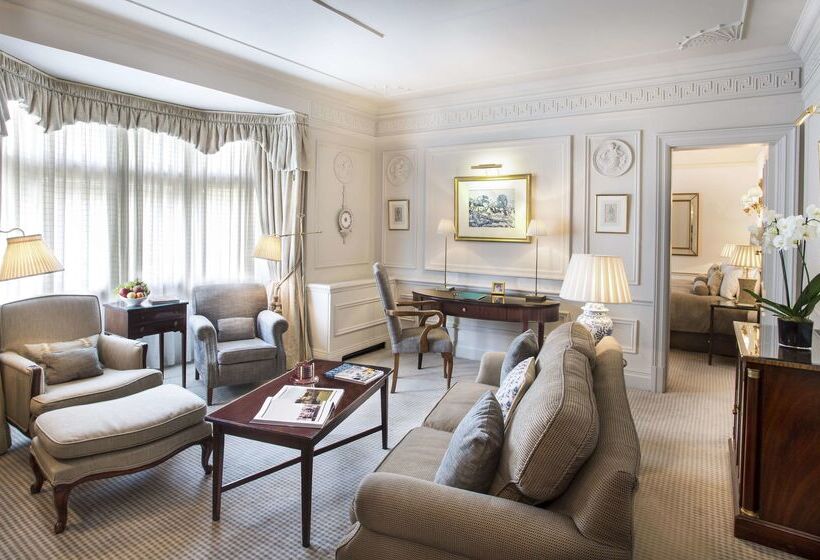 هتل The Stafford  London