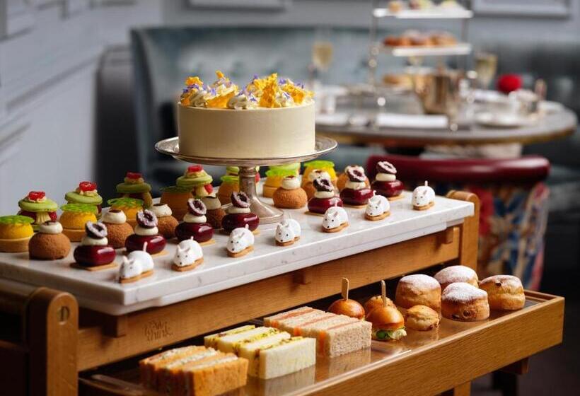 هتل The Stafford  London