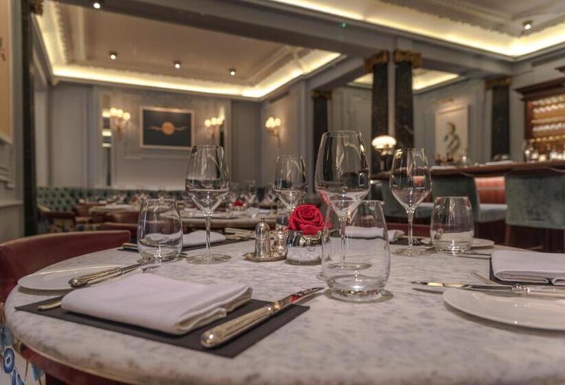 هتل The Stafford  London