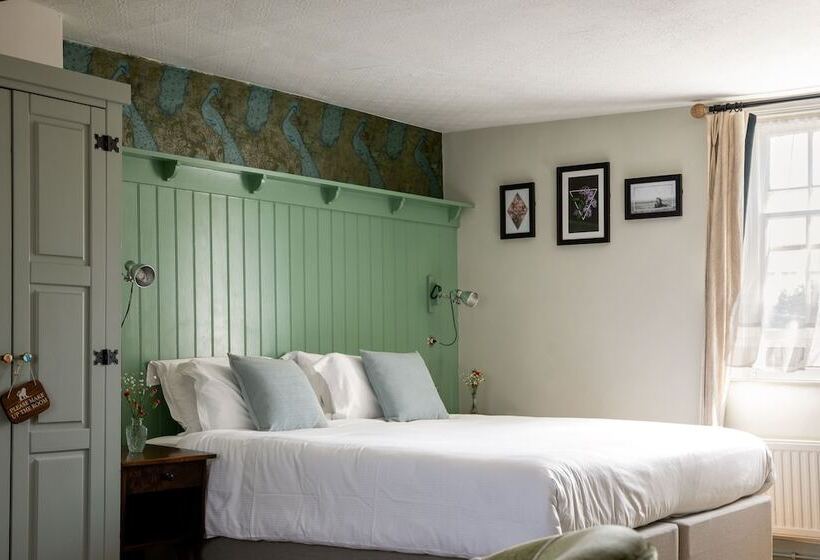 בית מלון כפרי The White Lion