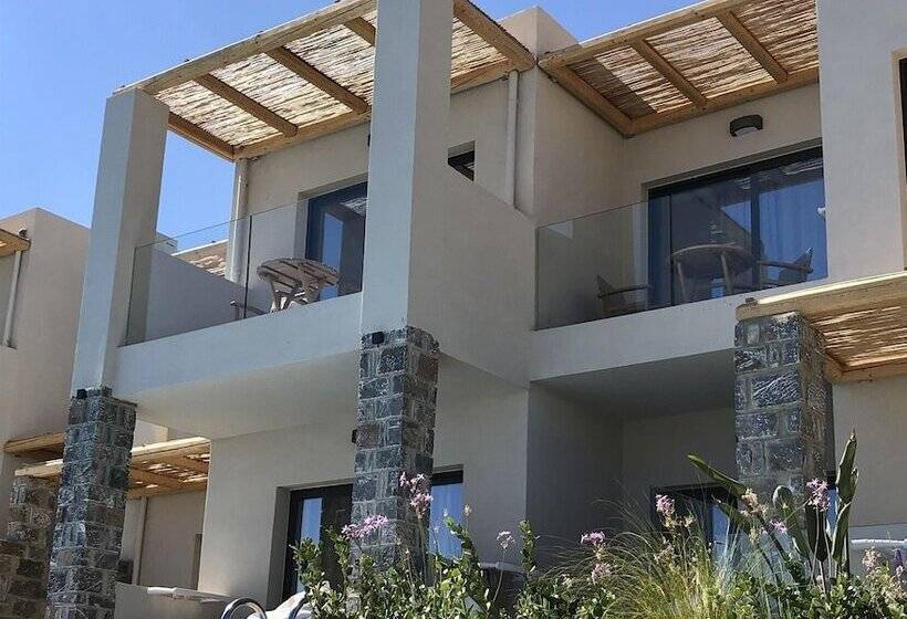 Helios Beach Hotel & Bungalows