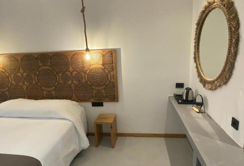 Helios Beach Hotel & Bungalows