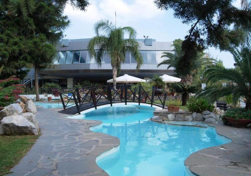 هتل Calypso Beach