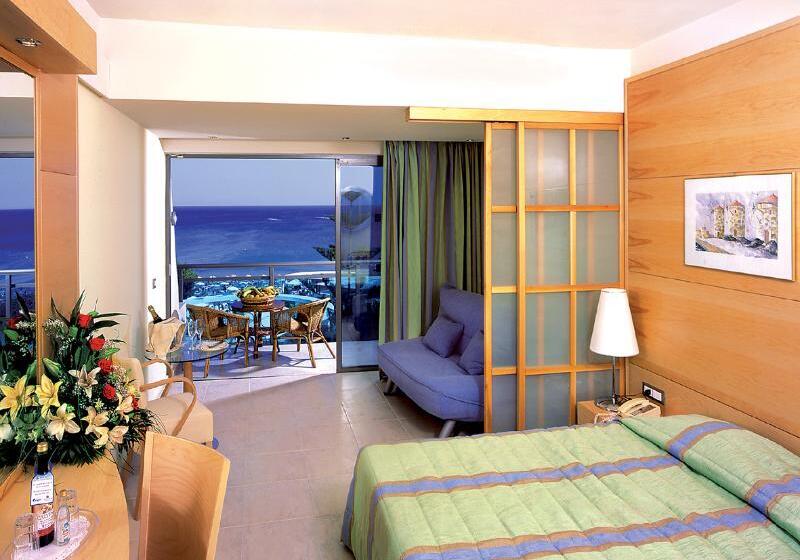 هتل Calypso Beach