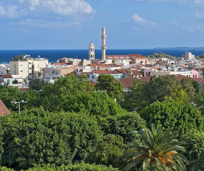 هتل Kydon The Heart City