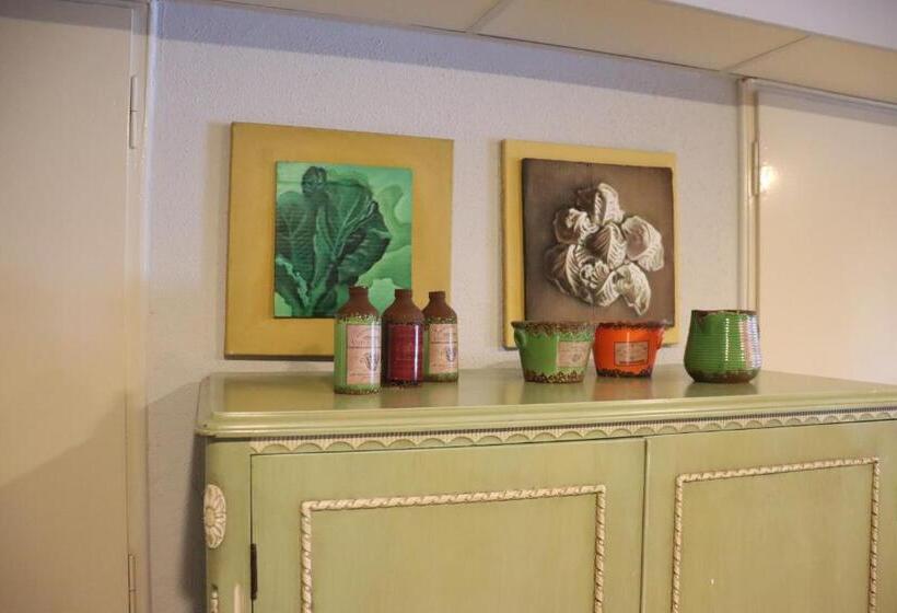 ホテル Lepanto Beach