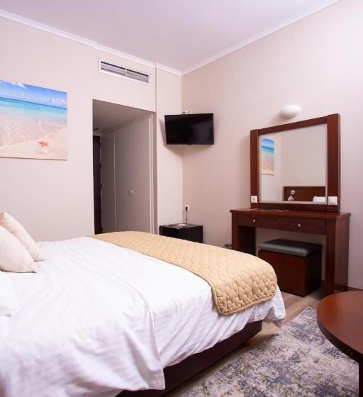 ホテル Lepanto Beach