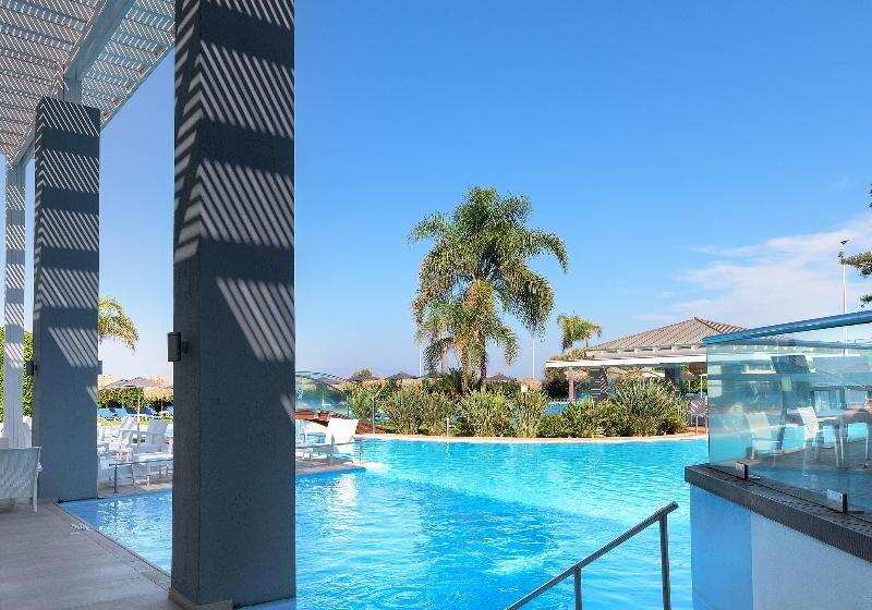 هتل Oceanis Beach