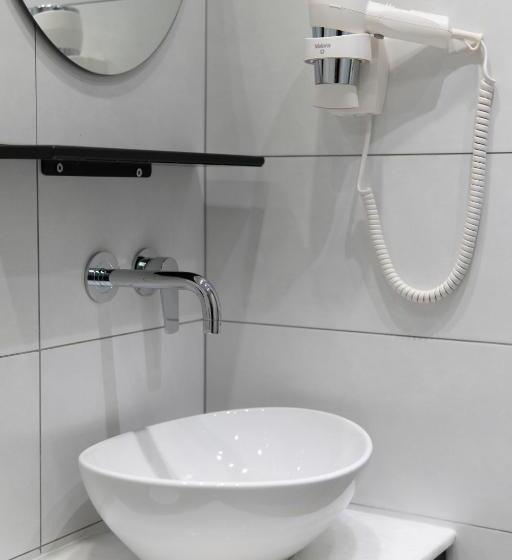 בית מלון כפרי Piraeus City