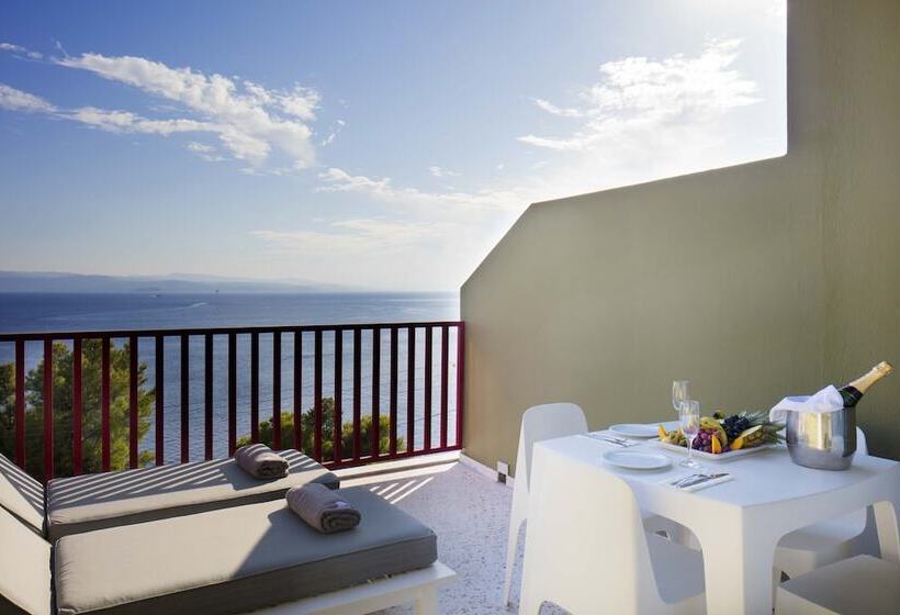 هتل Skiathos Palace