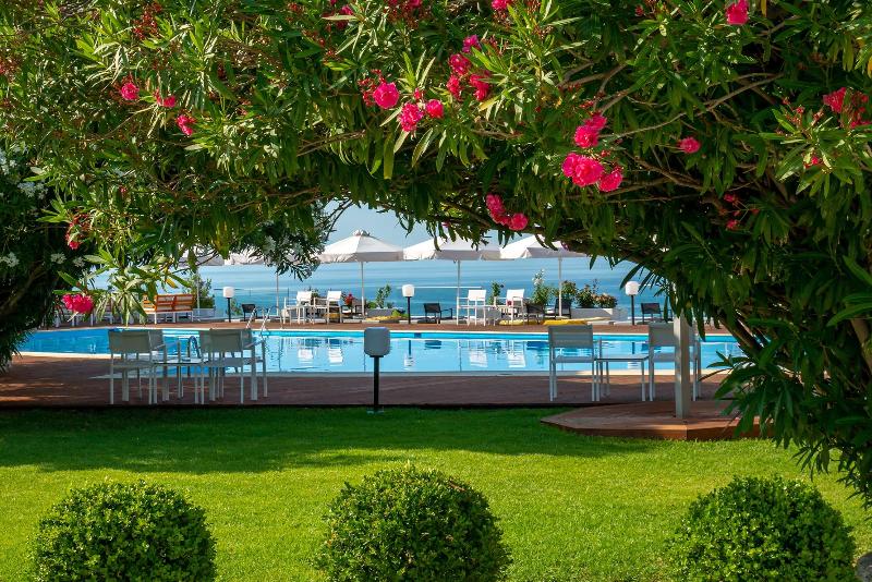 هتل Skiathos Palace