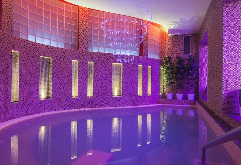 فندق Kristály Imperial