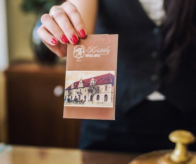 فندق Kristály Imperial