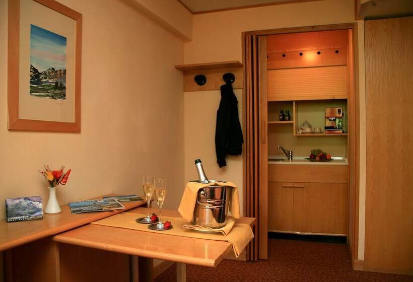 هتل Les Jumeaux Courmayeur