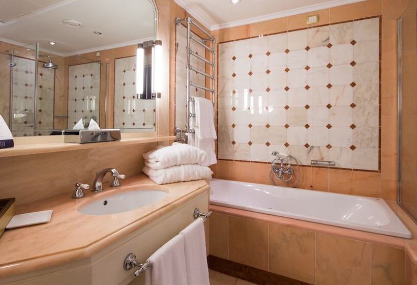 ホテル Mercure Petriolo Siena Terme Spa