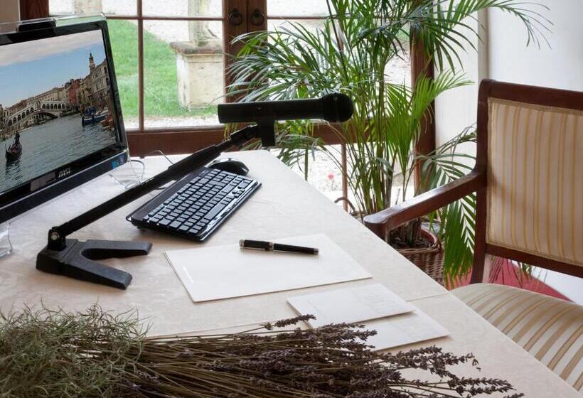 فندق Villa Cornér Della Regina