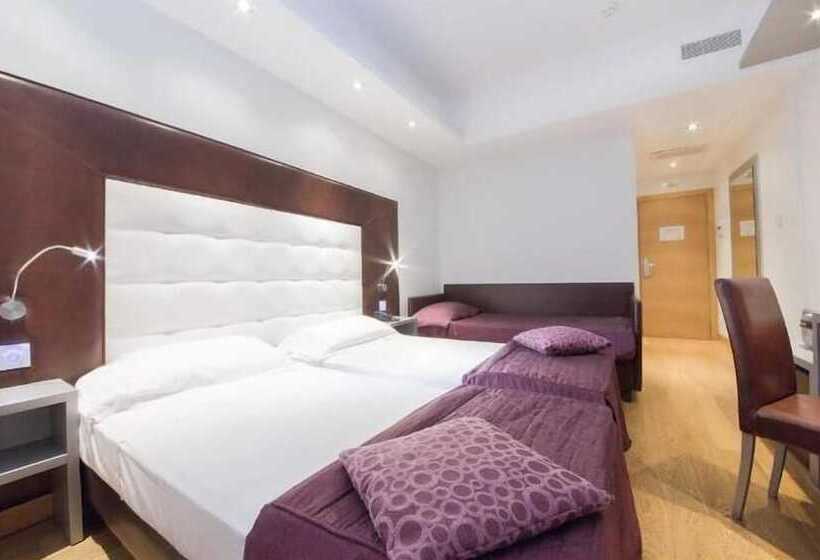 هتل Royal Caserta