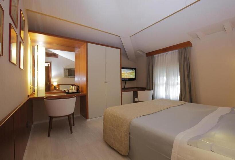 هتل Albergo Celide