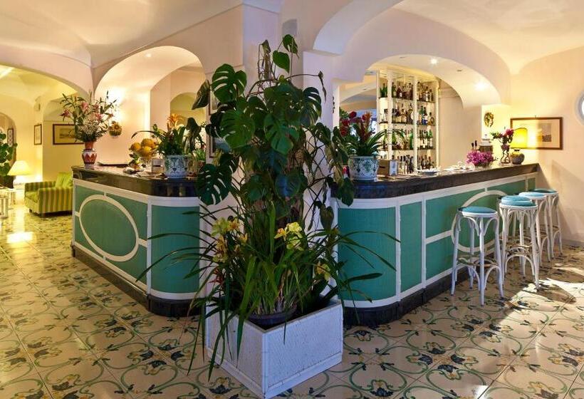 هتل Le Querce Resort Sea Thermae & Spa