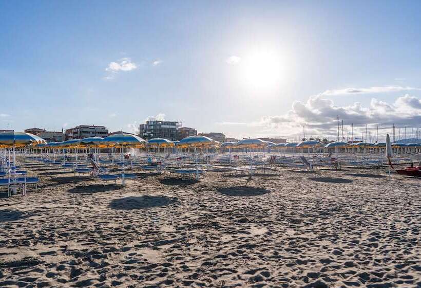 Lola Piccolo Hotel E Appartamenti