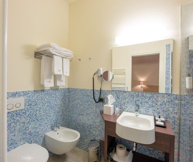 فندق Relais & Spa Castello Di Casiglio