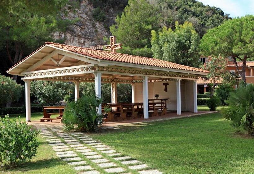 فندق Th Ortano   Ortano Mare Village