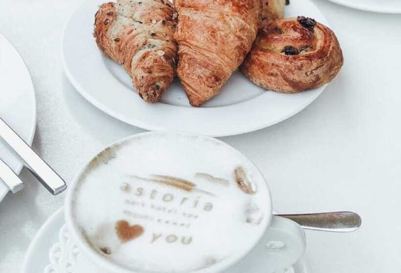 هتل Astoria Resort