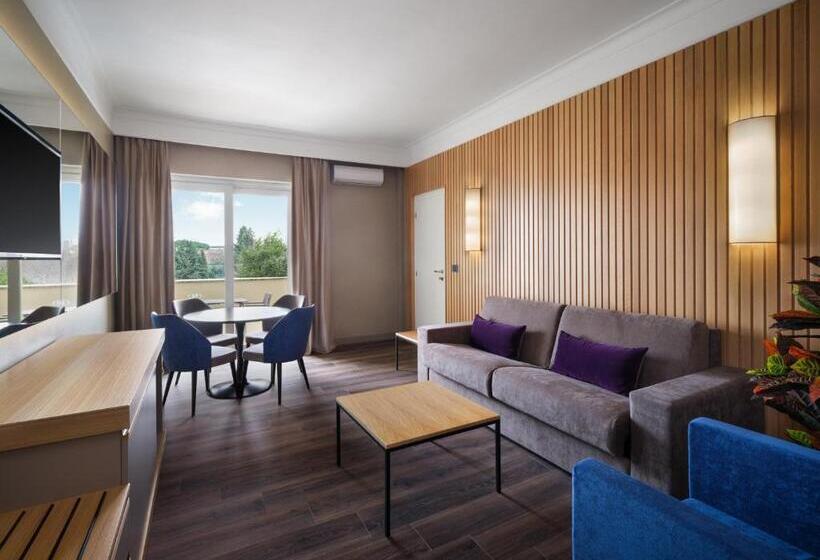 هتل Crowne Plaza Rome St. Peter S, An Ihg