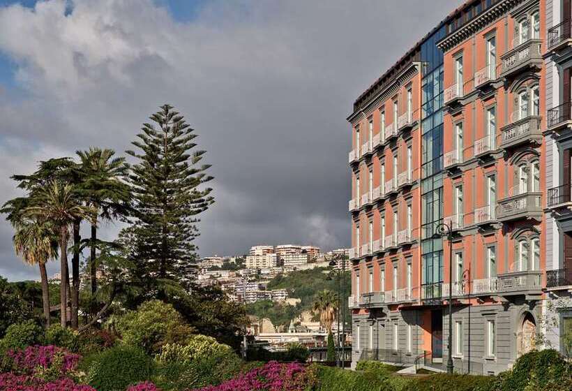 هتل De Bonart Naples   Curio Collection By Hilton