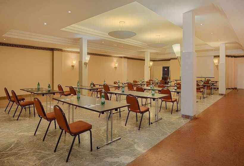 هتل NH Ravenna