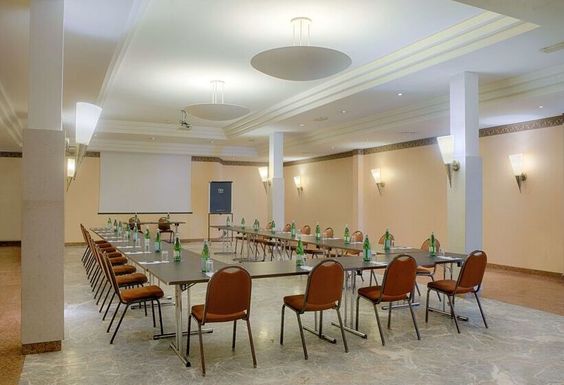 هتل NH Ravenna