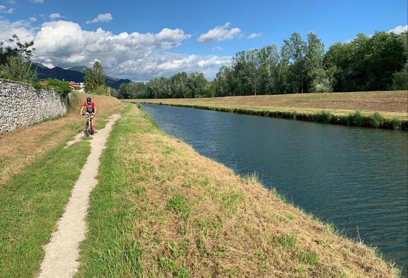 호텔 & Restaurant Storyville