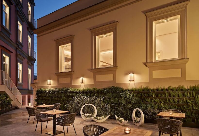 هتل De Bonart Naples   Curio Collection By Hilton