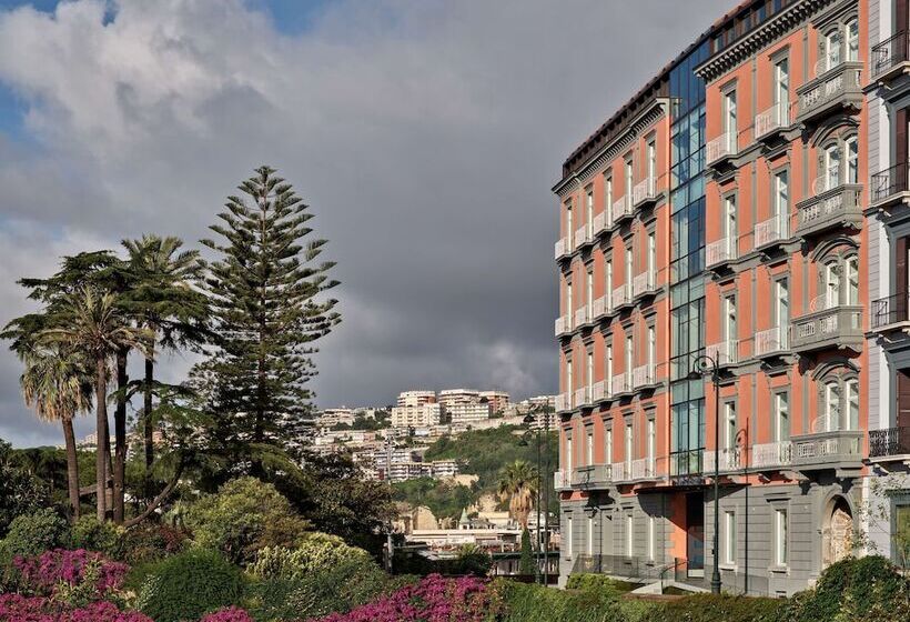 هتل De Bonart Naples   Curio Collection By Hilton