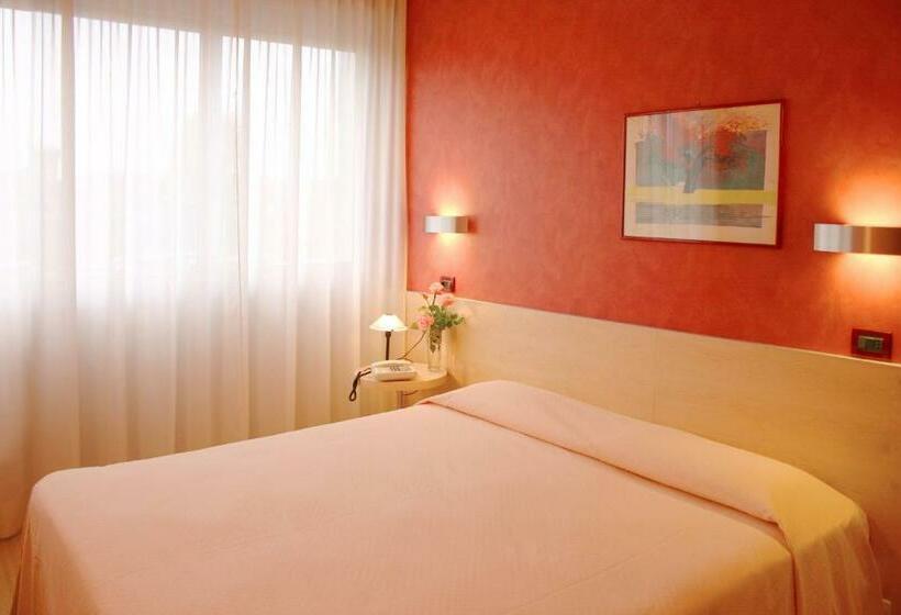 Fotos del hotel Alexandra:  3