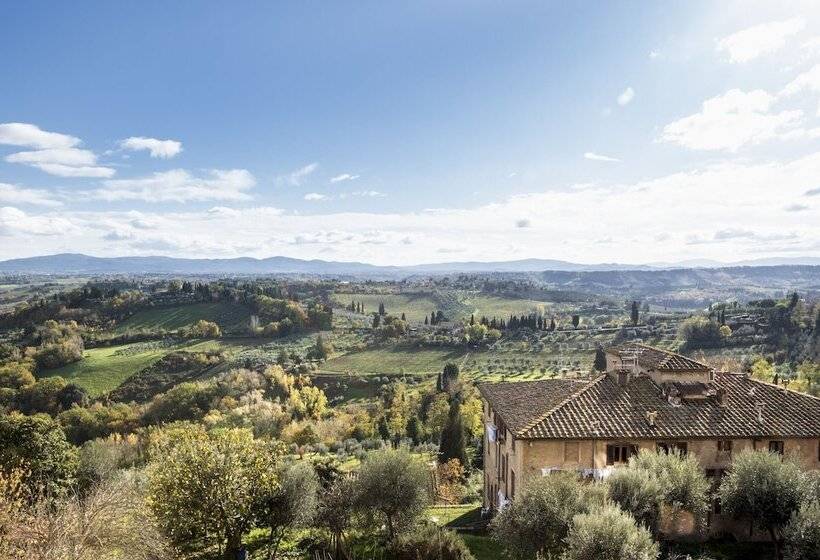 فندق La Cisterna