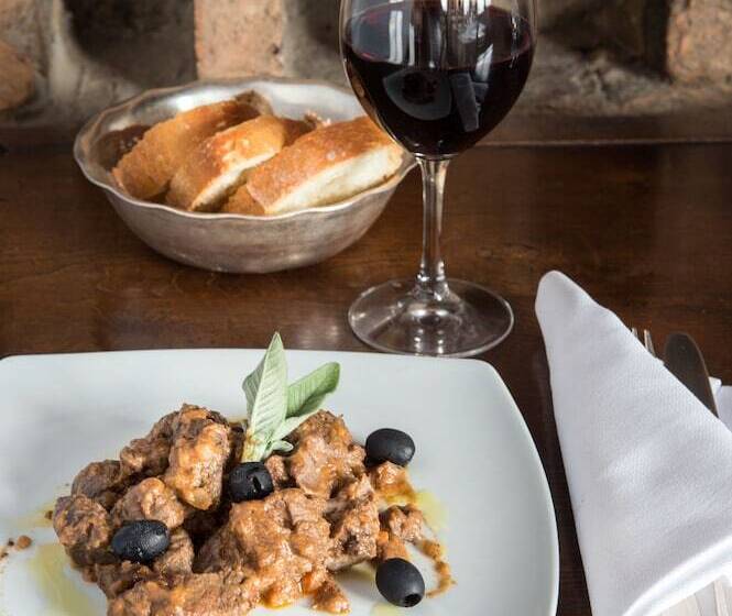 فندق La Cisterna