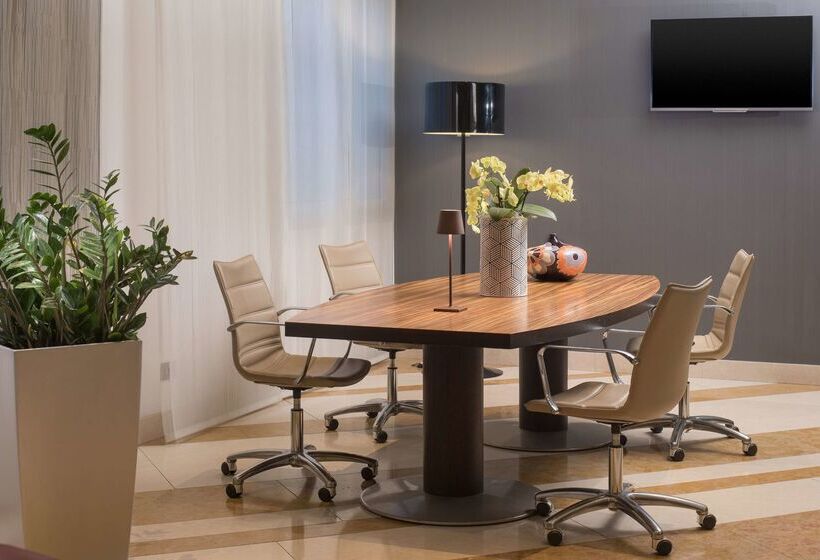 בית מלון כפרי NH Trieste